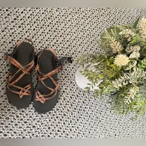 Chaco Z Cloud Sandals Women’s size 10 Orange Gray